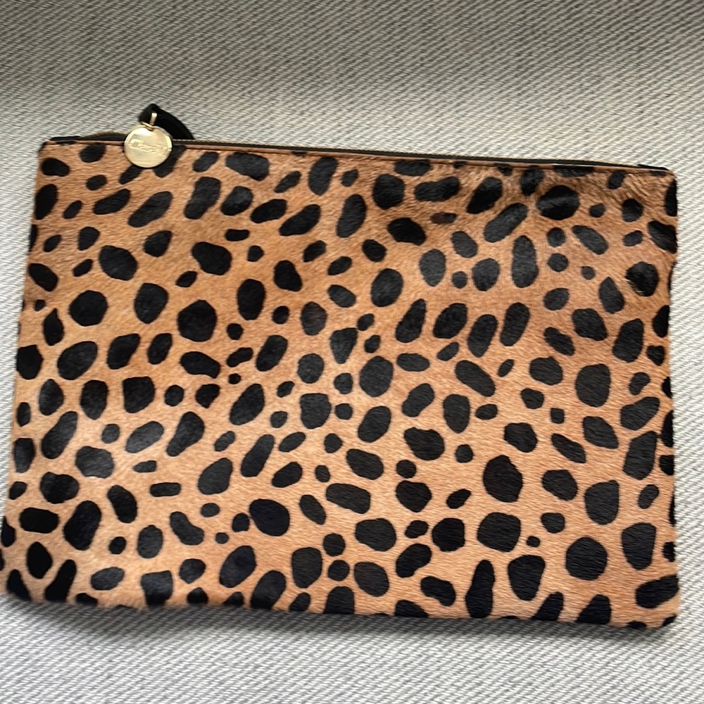 Gorgeous Clare V leopard clutch
